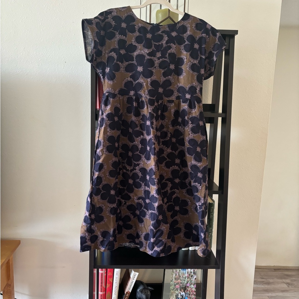 Cute shin length dress. $12